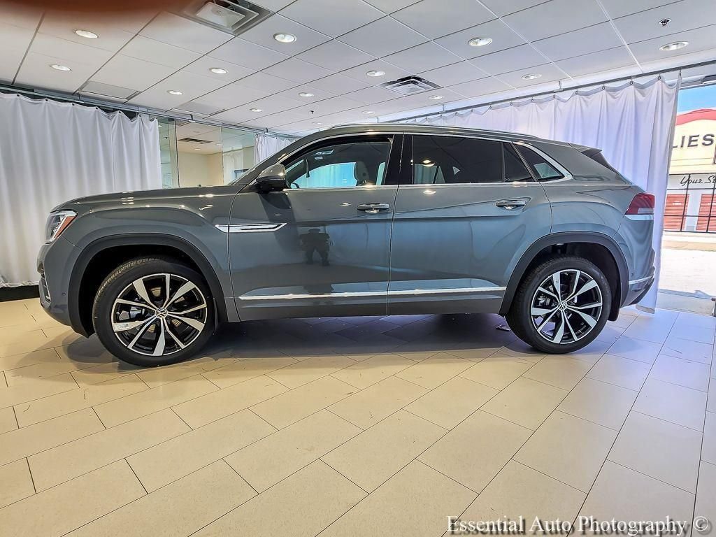 New 2026 Pure Gray Volkswagen 2.0T SEL Premium R-Line image 3