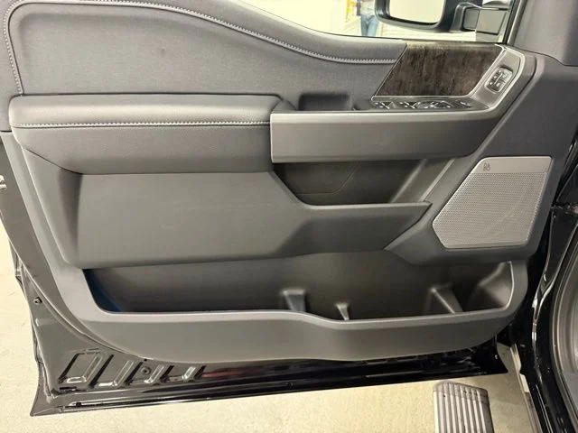New 2026 Agate Black Metallic Ford F-350® Lariat® image 14