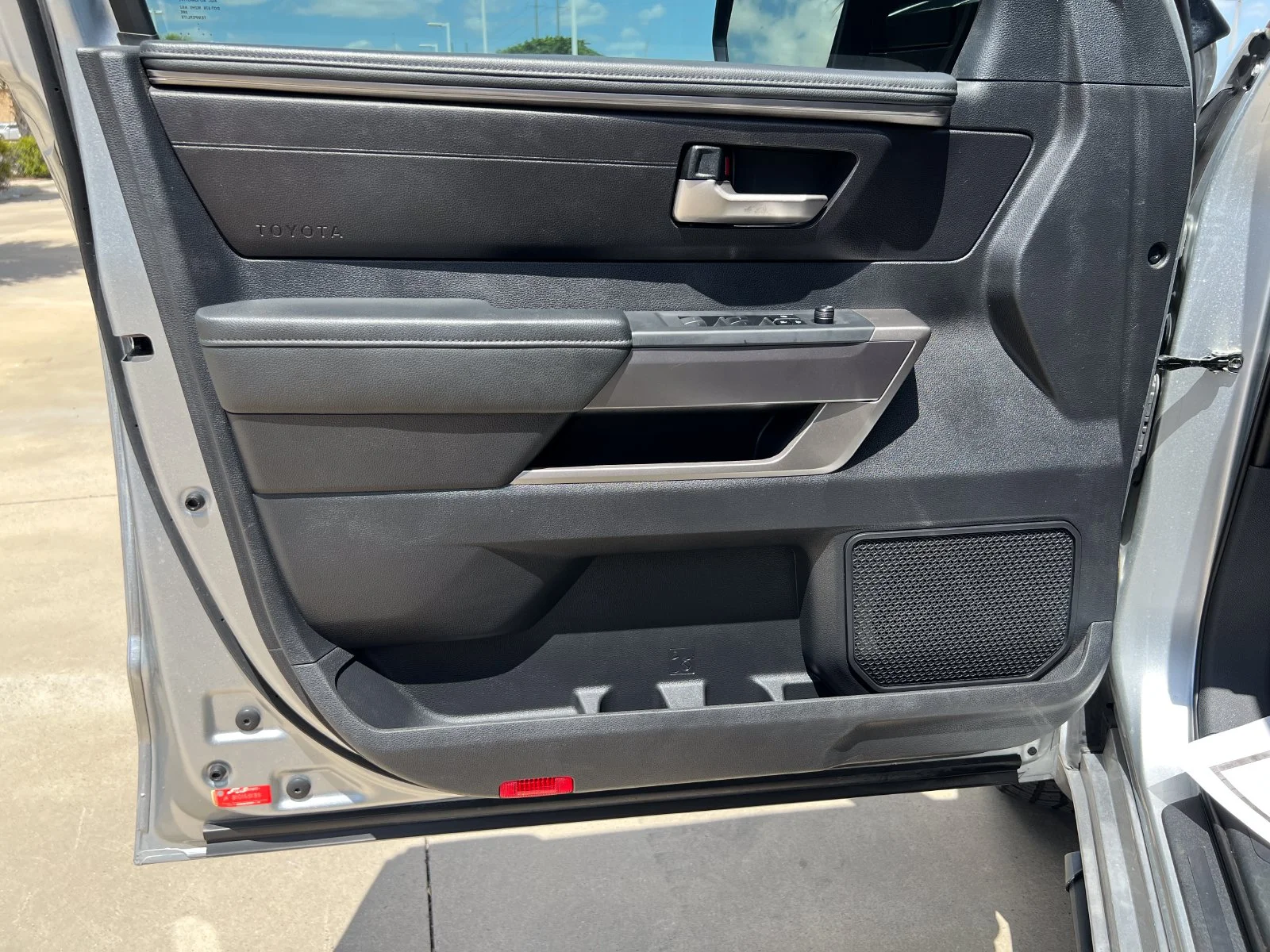 Used 2022 Silver Toyota SR5 image 13