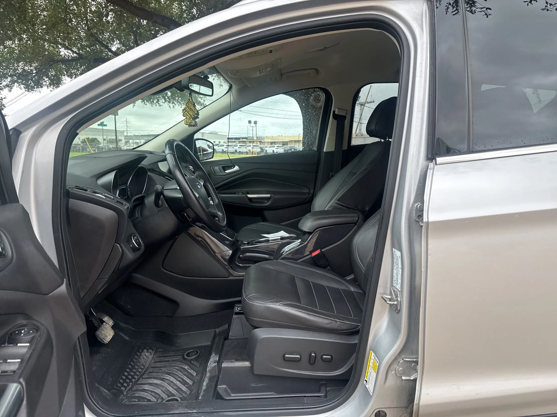 Used 2014 Silver Ford Titanium image 9