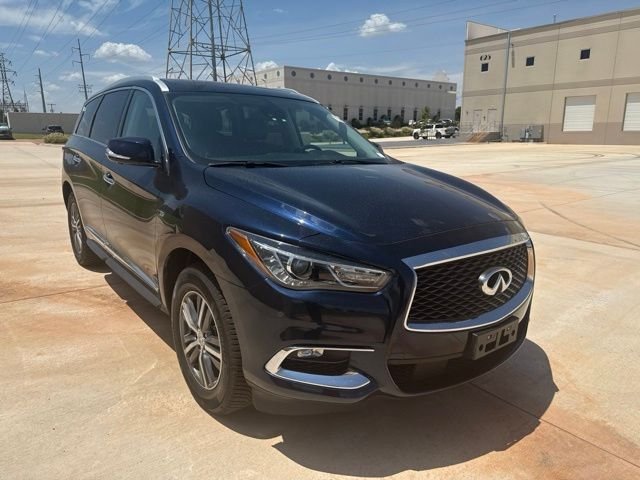 Used 2020 Blue INFINITI LUXE image 3