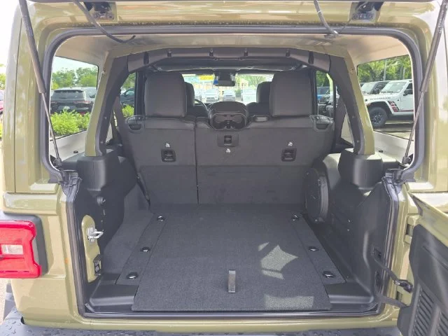 New 2027 41 (DISC) Jeep Rubicon image 32