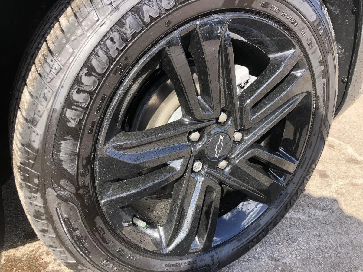 New 2026 Grey Chevrolet Fwd 4dr Activ image 9