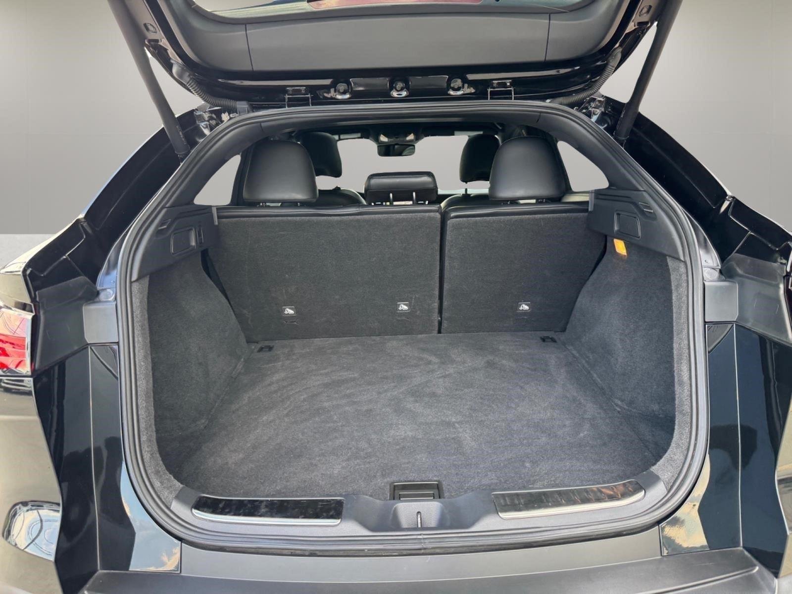Used 2023 Mineral Black INFINITI SENSORY image 13