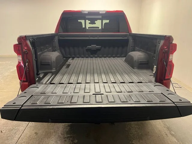 Used 2023 Red Chevrolet RST image 28