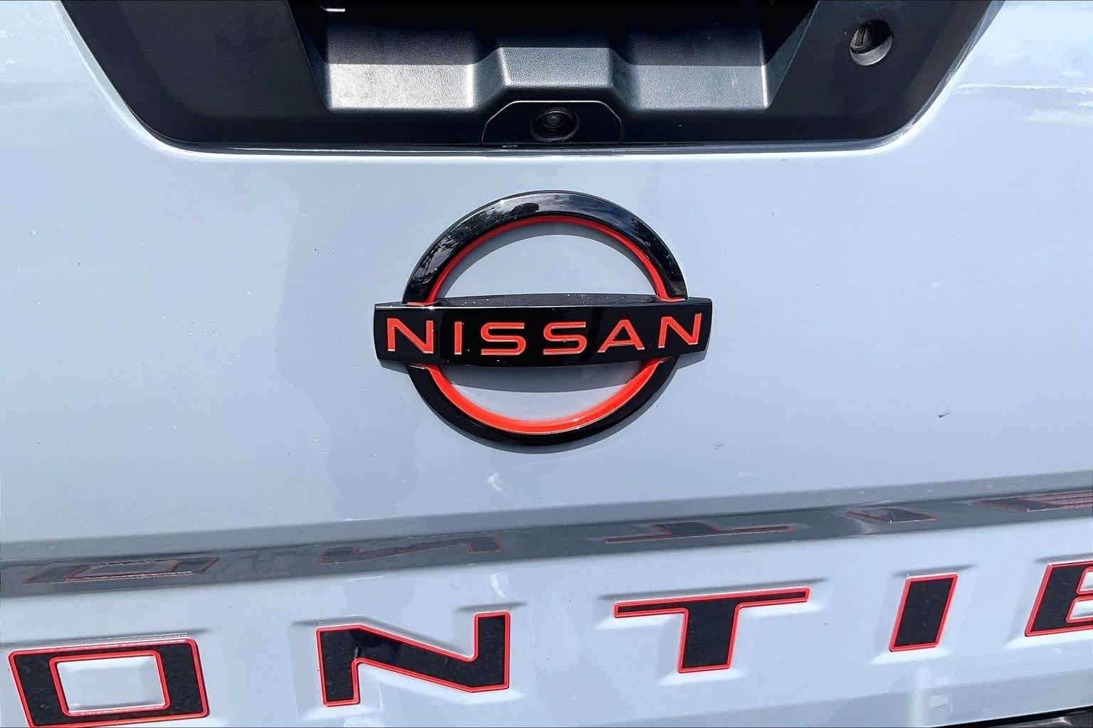 Used 2023 Boulder Gray Pearl Nissan PRO-4X image 32