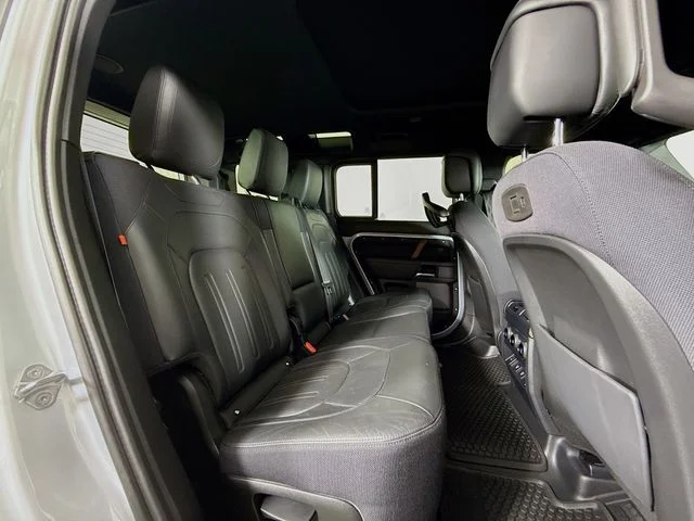 Used 2021 Hakuba Silver Metallic Land Rover X image 29