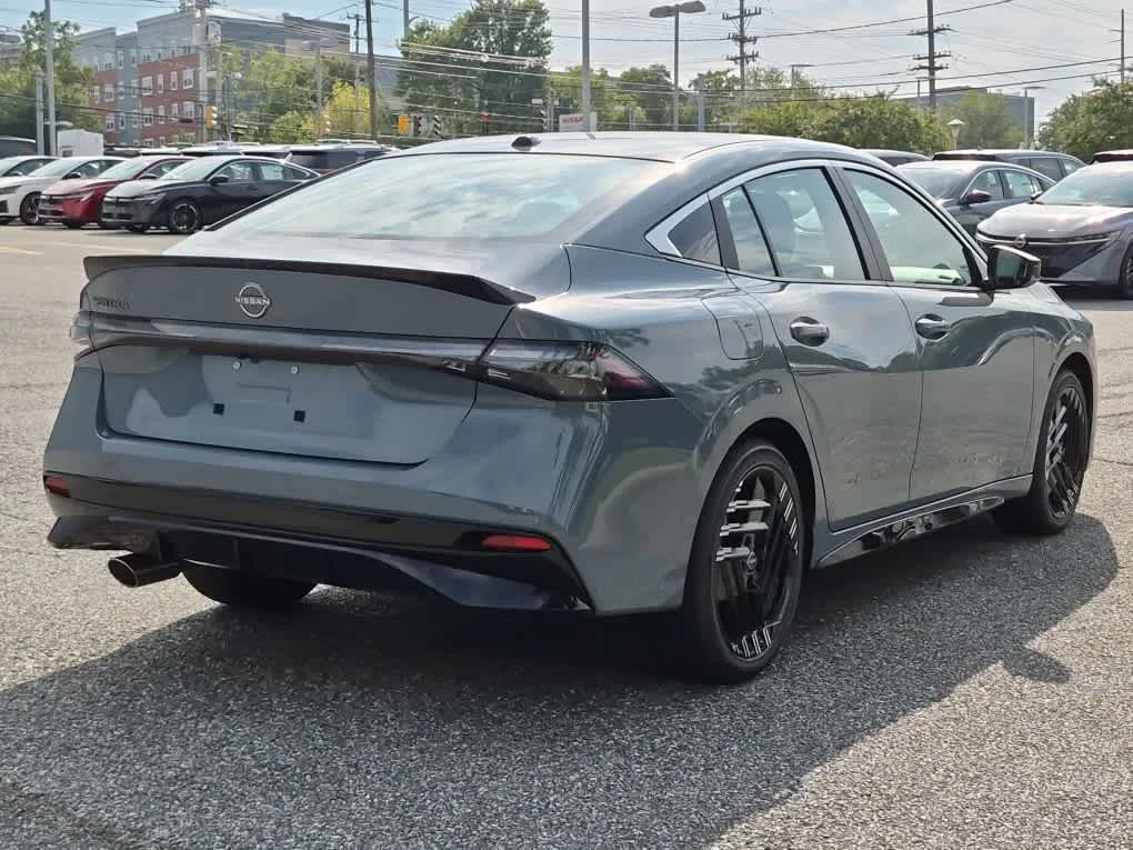 New 2027 Atlantic Gray Metallic Nissan SR image 3