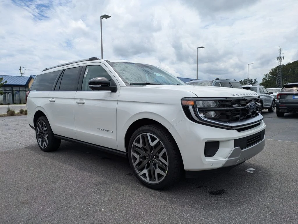 New 2026 Star White Metallic Tri-Coat Ford Platinum image 2