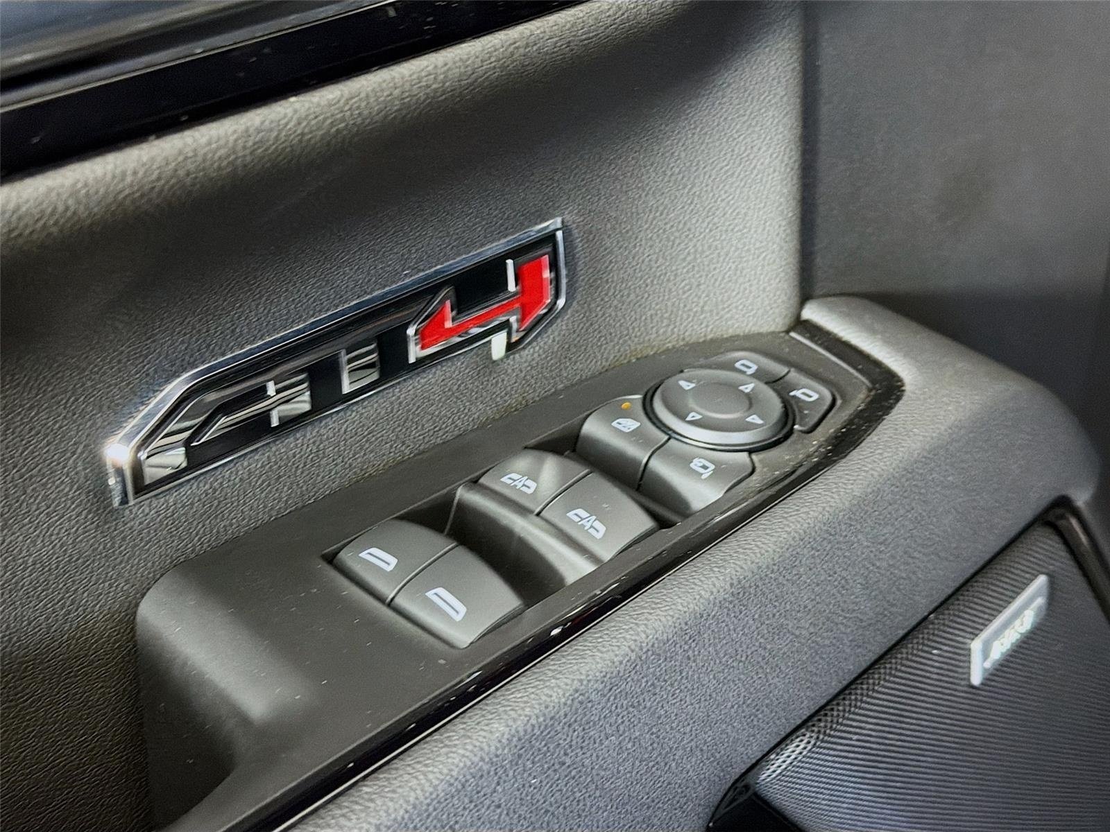 Used 2026 Onyx Black GMC AT4 image 19
