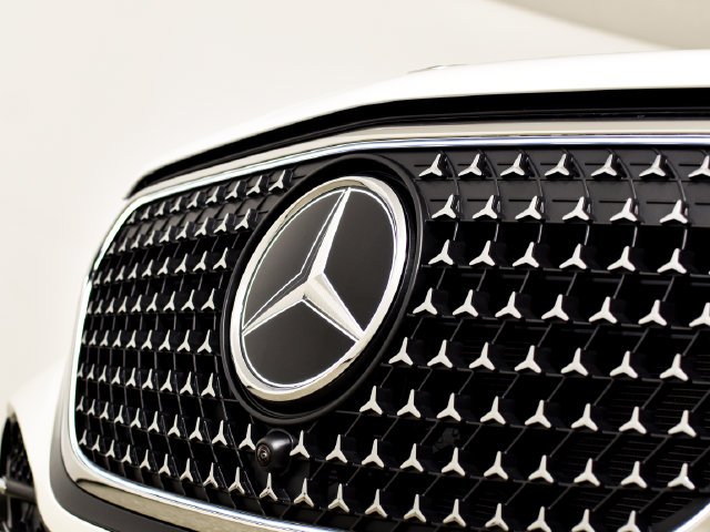 New 2027 White Mercedes-Benz GLE 450 Coupe image 7