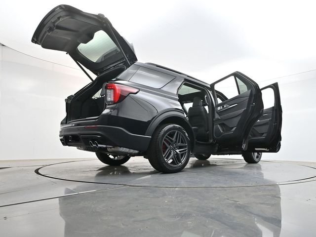 New 2026 Agate Black Metallic Ford ST image 55