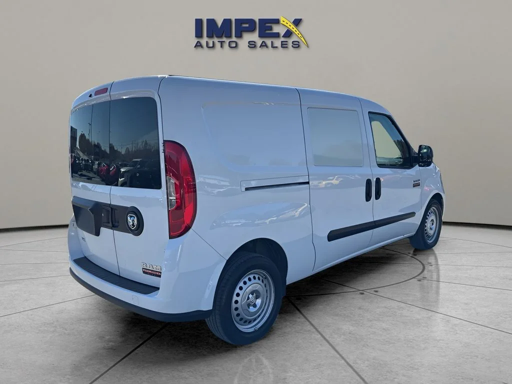 Used 2022 White Ram Base image 5