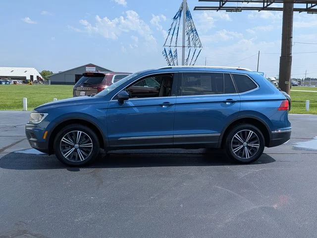 Used 2018 Blue Volkswagen 2.0T SEL image 4