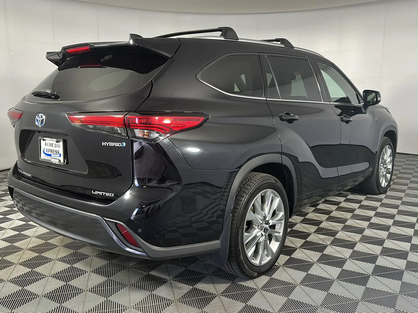 Used 2022 Midnight Black Metallic Toyota Limited image 7