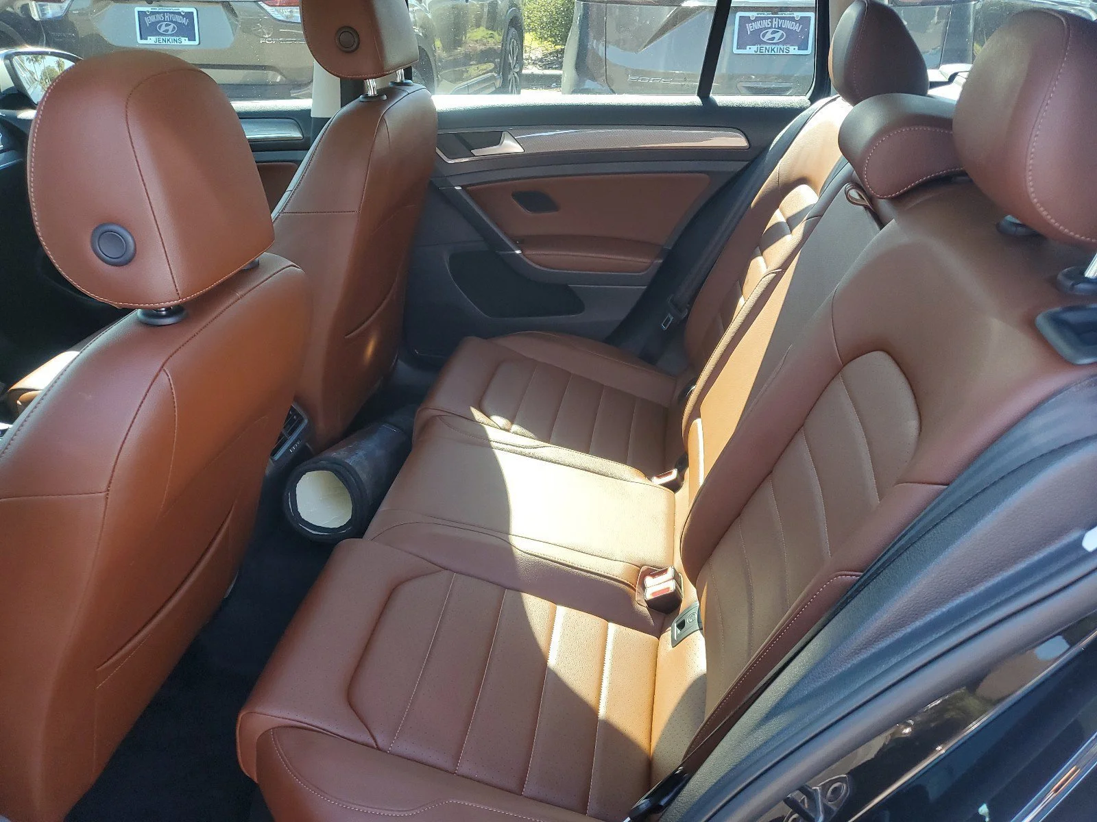 Used 2019  Volkswagen S image 27