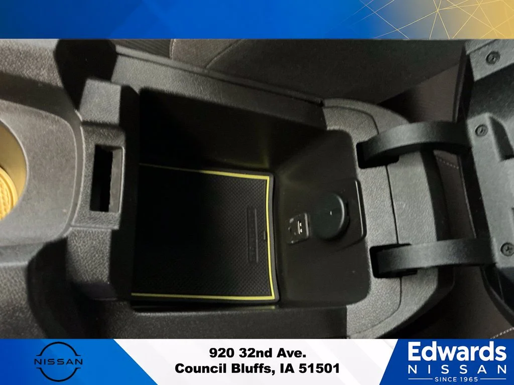 Used 2014 Yellow Chevrolet 1LT image 21