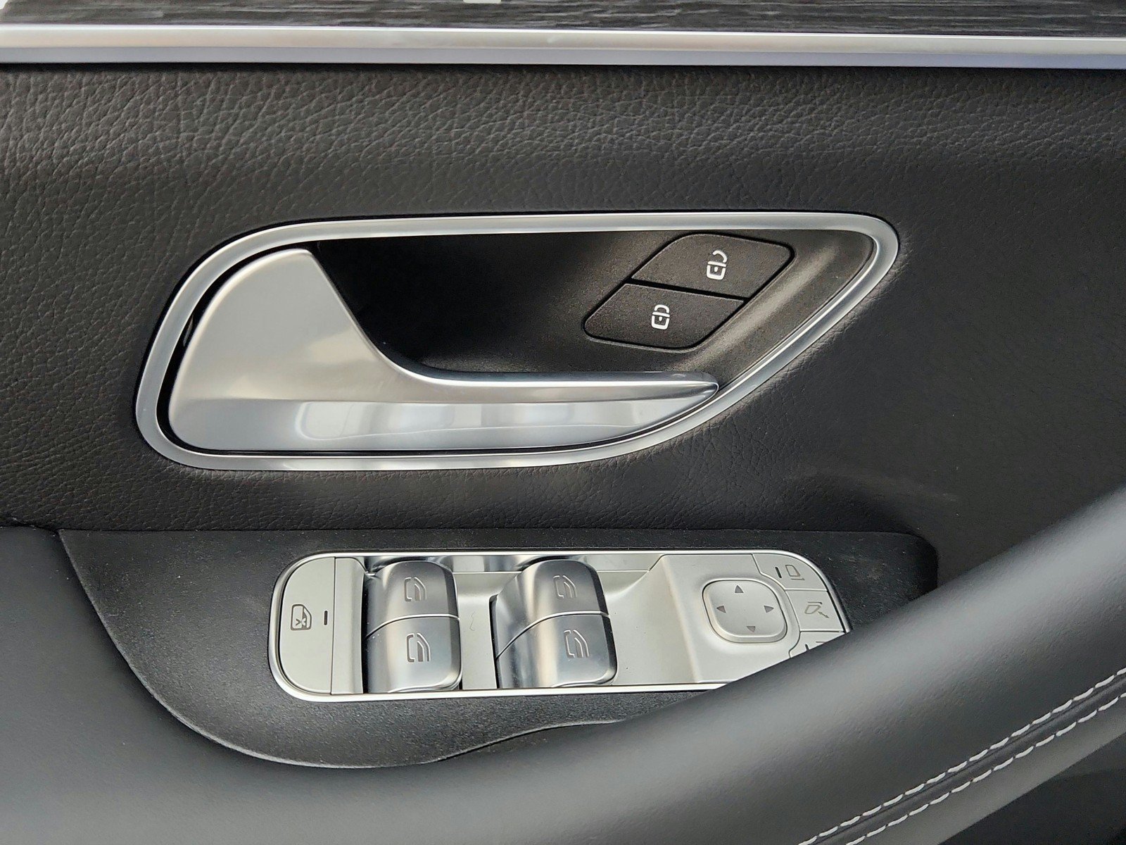 New 2027 MANUFAKTUR Moonlight White Metallic Mercedes-Benz AMG® GLE 53e 4MATIC+ SUV image 52