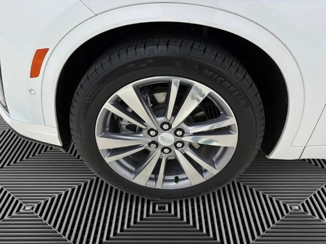 Certified Used 2025 Crystal White Tricoat Cadillac Premium Luxury image 9