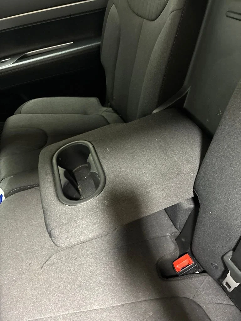 Used 2022 Black Hyundai SE image 22