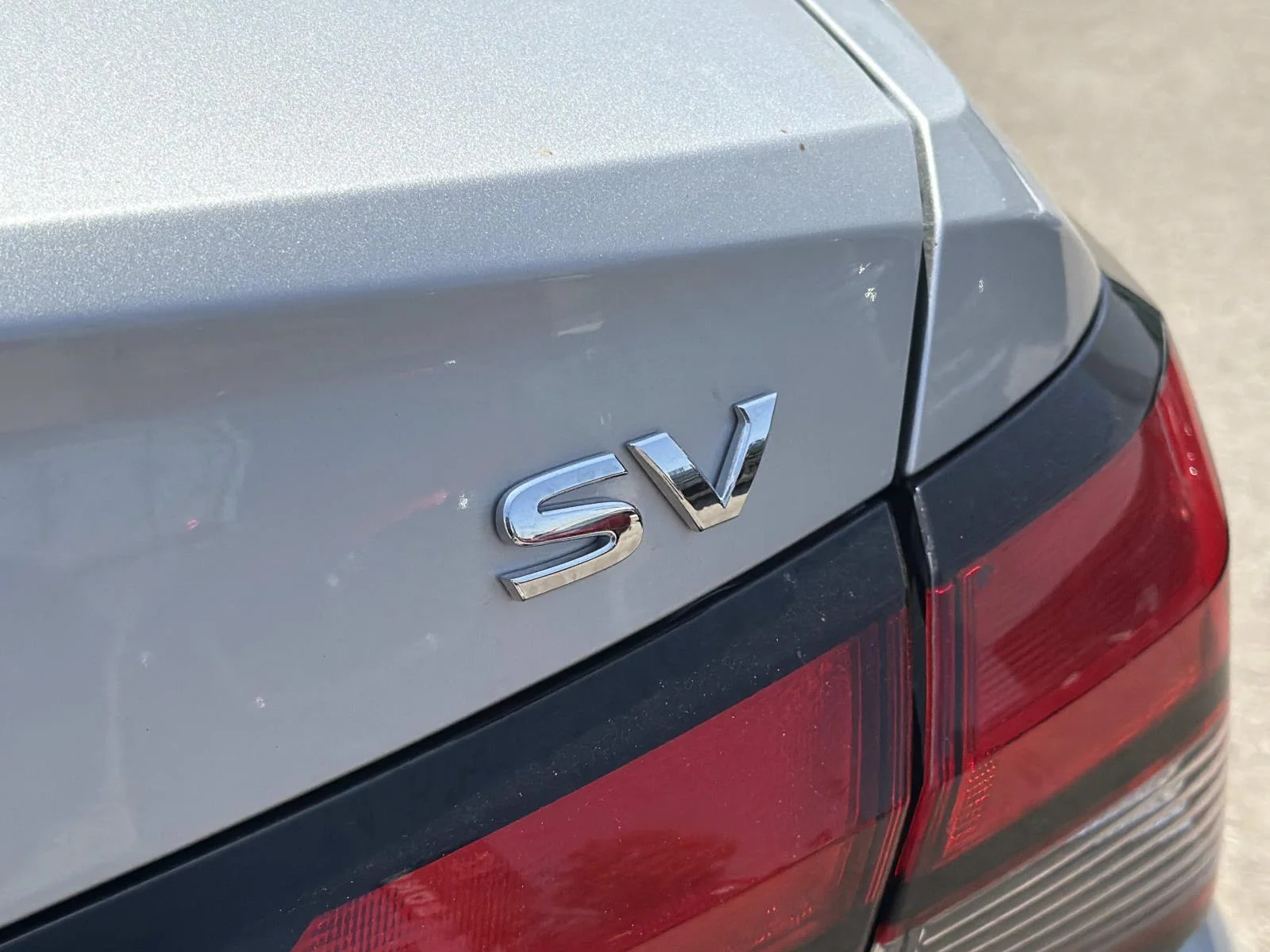 Used 2024 BRILLIANT SILVE Nissan SV CVT image 19