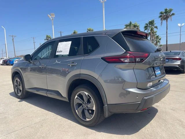 Used 2024 Gray Nissan SV image 3