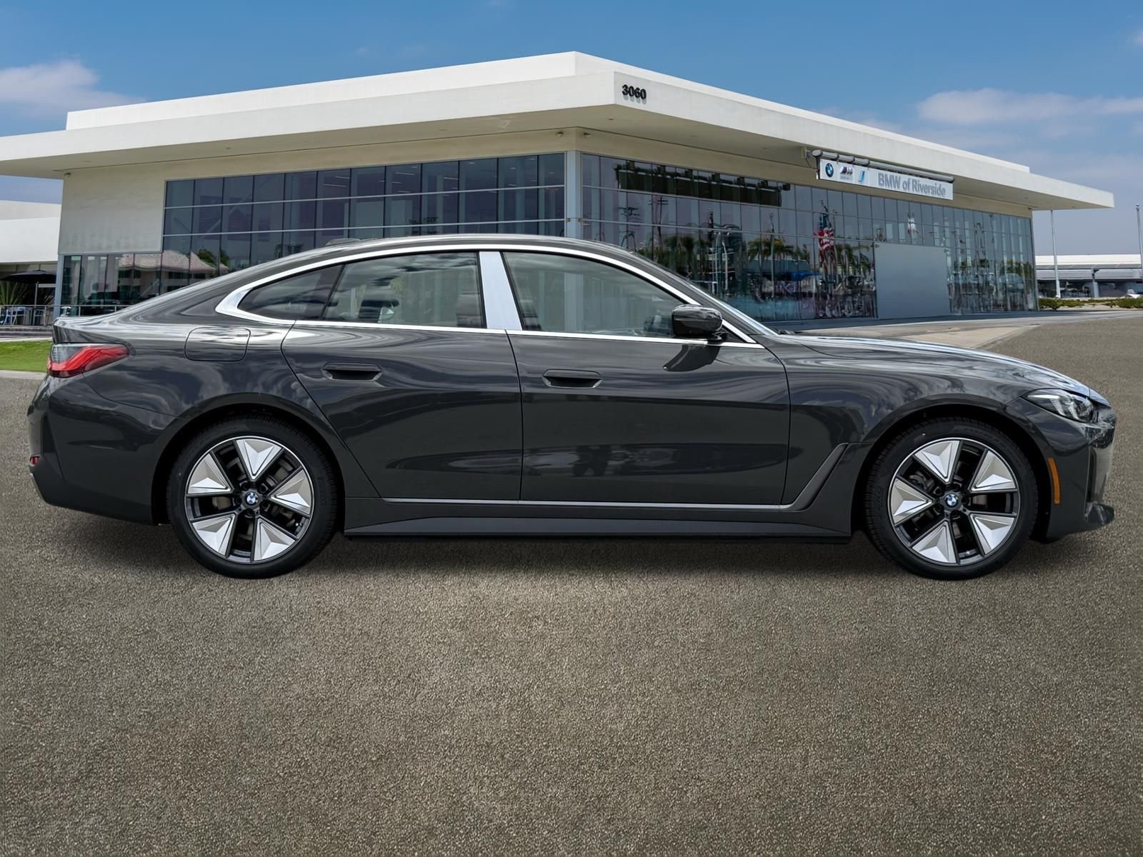 2026 BMW i4 40 - Photo 12