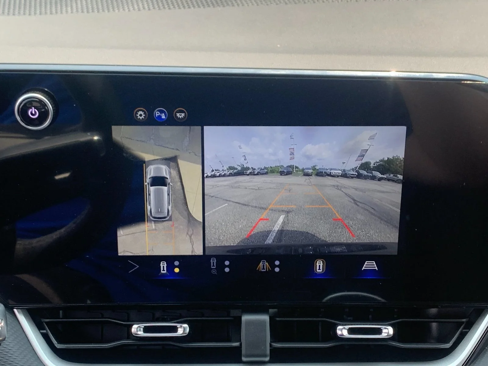 2026 Chevrolet Equinox LT - Photo 21