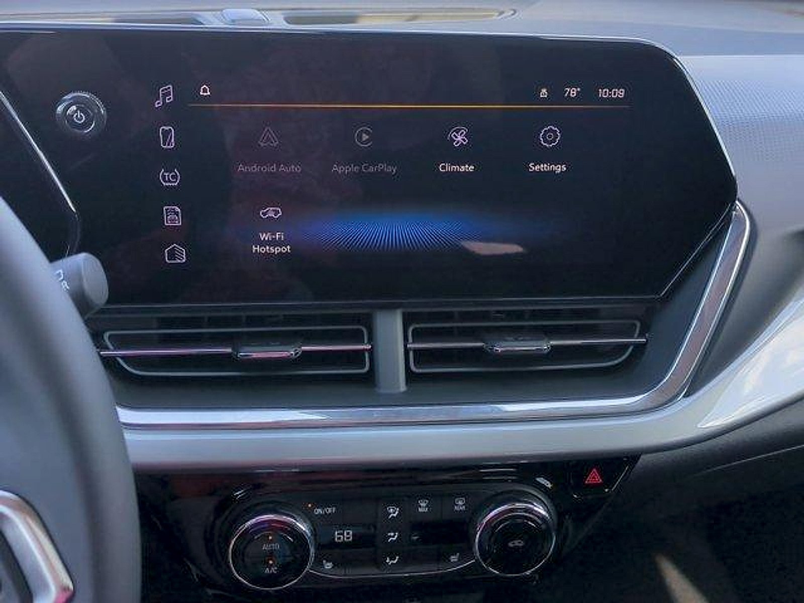 2026 Chevrolet Trax LT - Photo 13