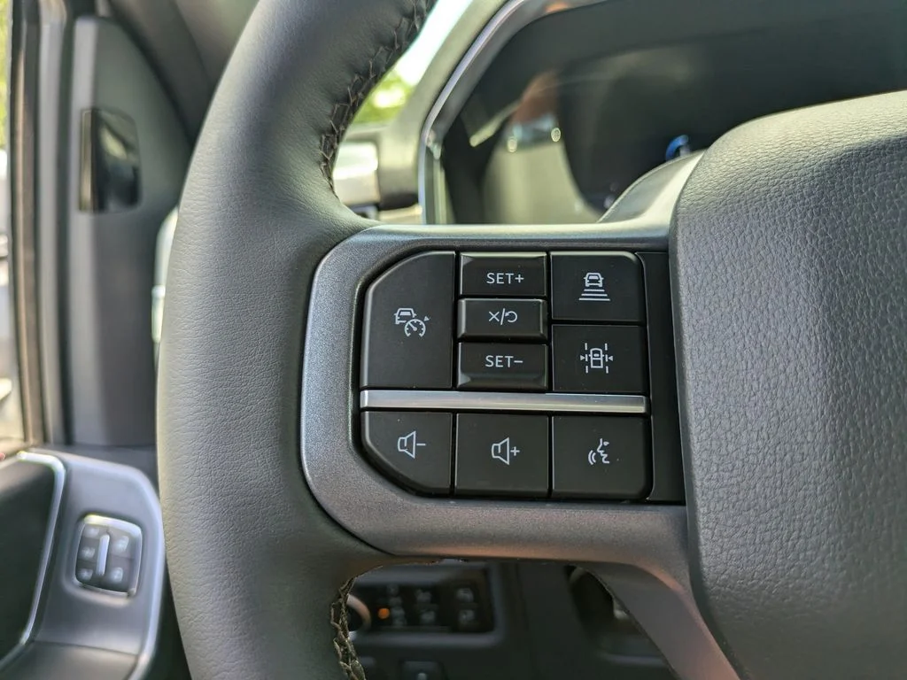 New 2026 Oxford White Ford Lariat image 31