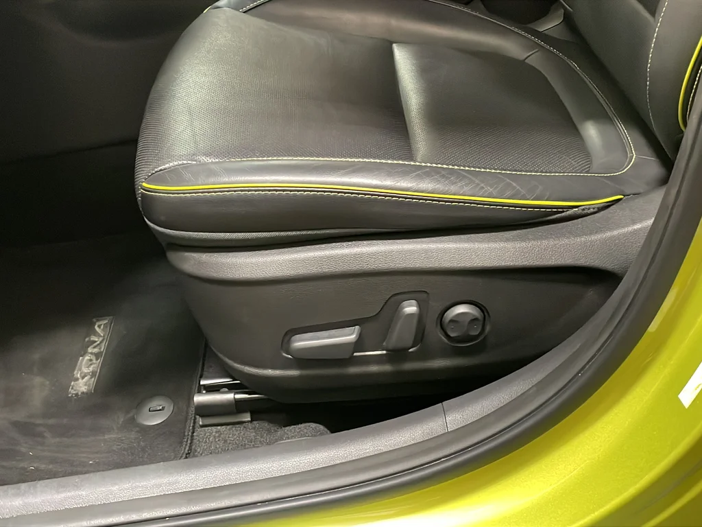 Used 2018 Green Hyundai Limited image 18