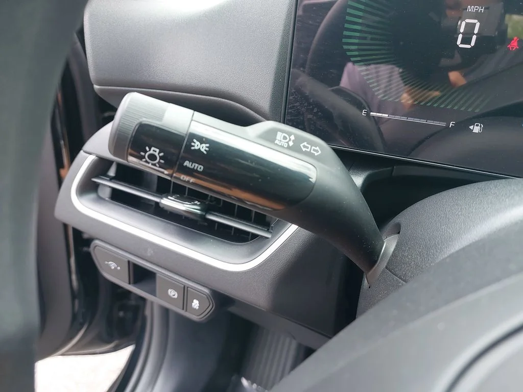 Used 2025 Black Kia LX image 25