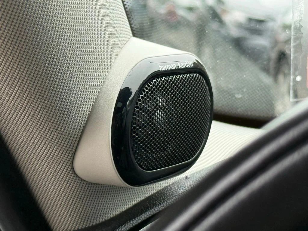 Used 2019  MINI  image 20
