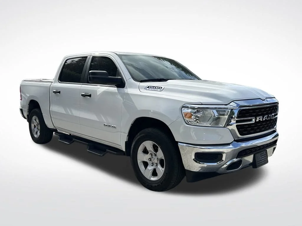 Used 2023 White Ram Big Horn/Lone Star image 2
