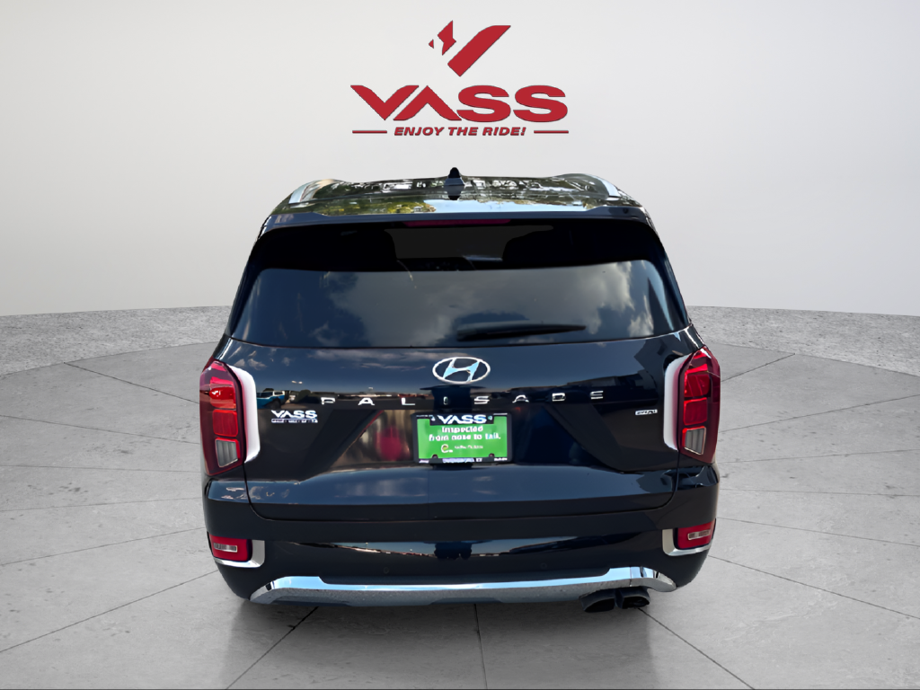 Used 2023 White GMC Denali image 4