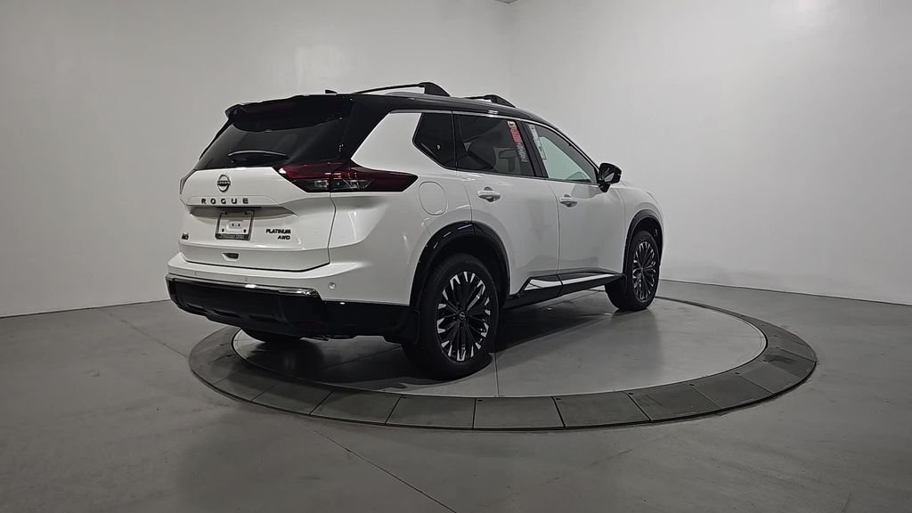 2026 Nissan Rogue Platinum - Photo 6