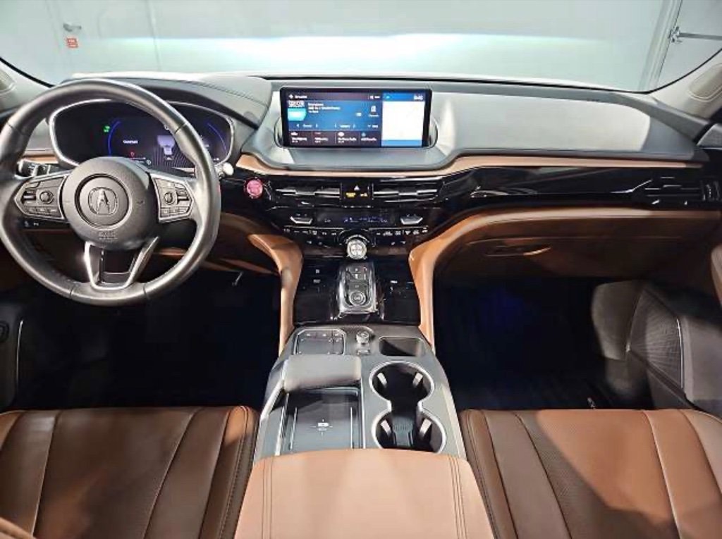Used 2024 Platinum White Pearl Acura w/Technology Package image 2