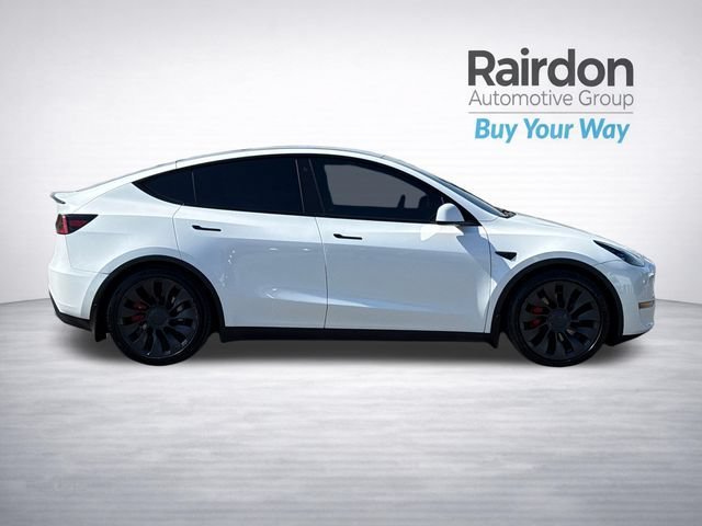 Used 2022  Tesla Performance image 8