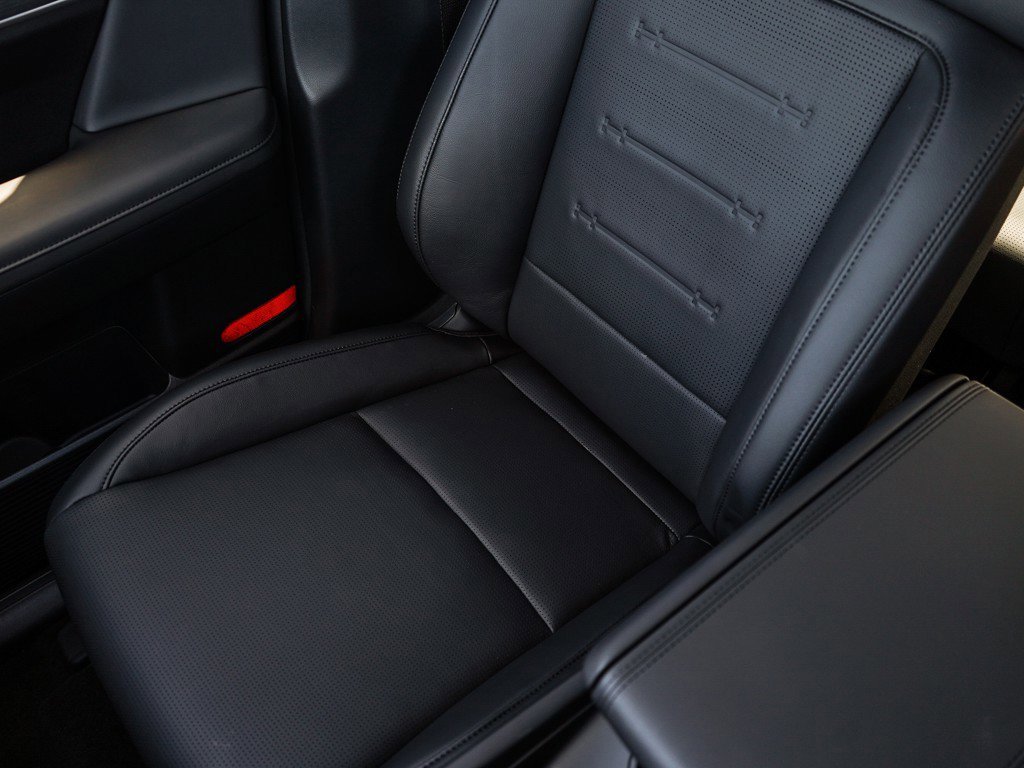 2026 Hyundai Santa Fe Limited - Photo 28