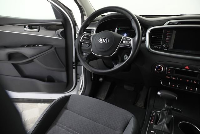 Used 2019 White Kia 2.4L LX image 22