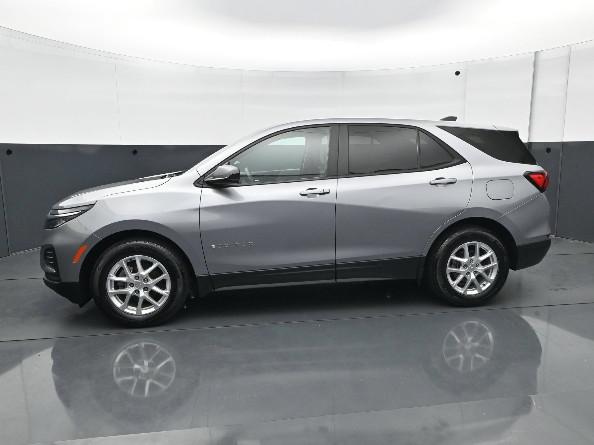 Used 2024 Chevrolet Equinox LS with VIN 3GNAXHEG1RL147164 for sale in White Bear Lake, Minnesota