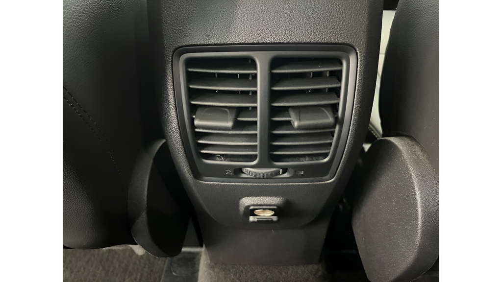 Used 2018 Ruby Red Metallic Ford SEL image 26