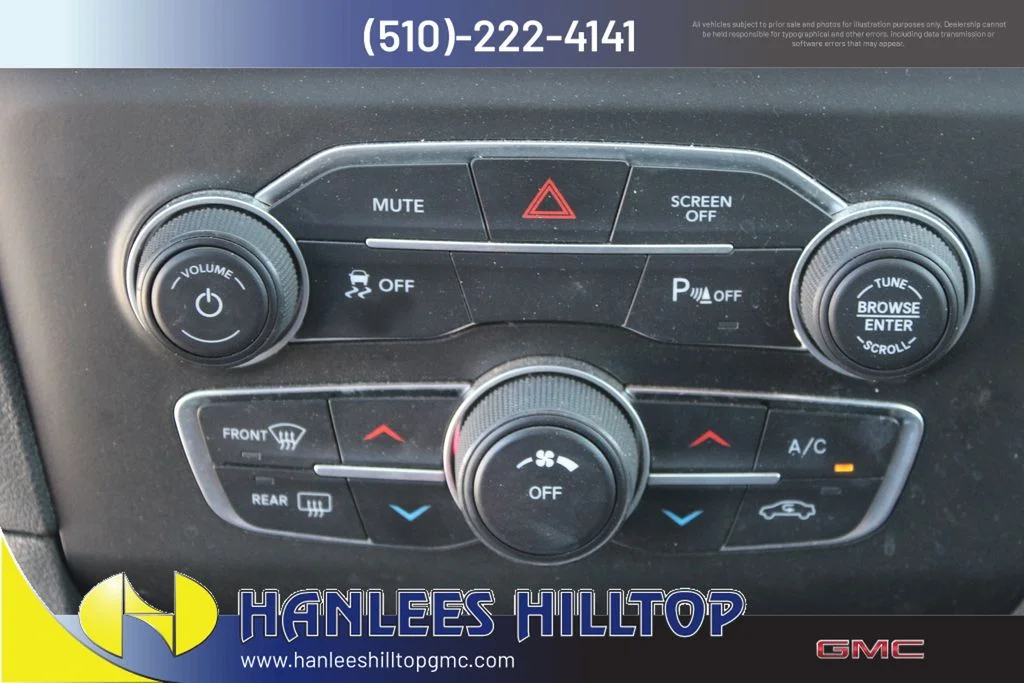 Used 2022 Red Dodge SXT image 22