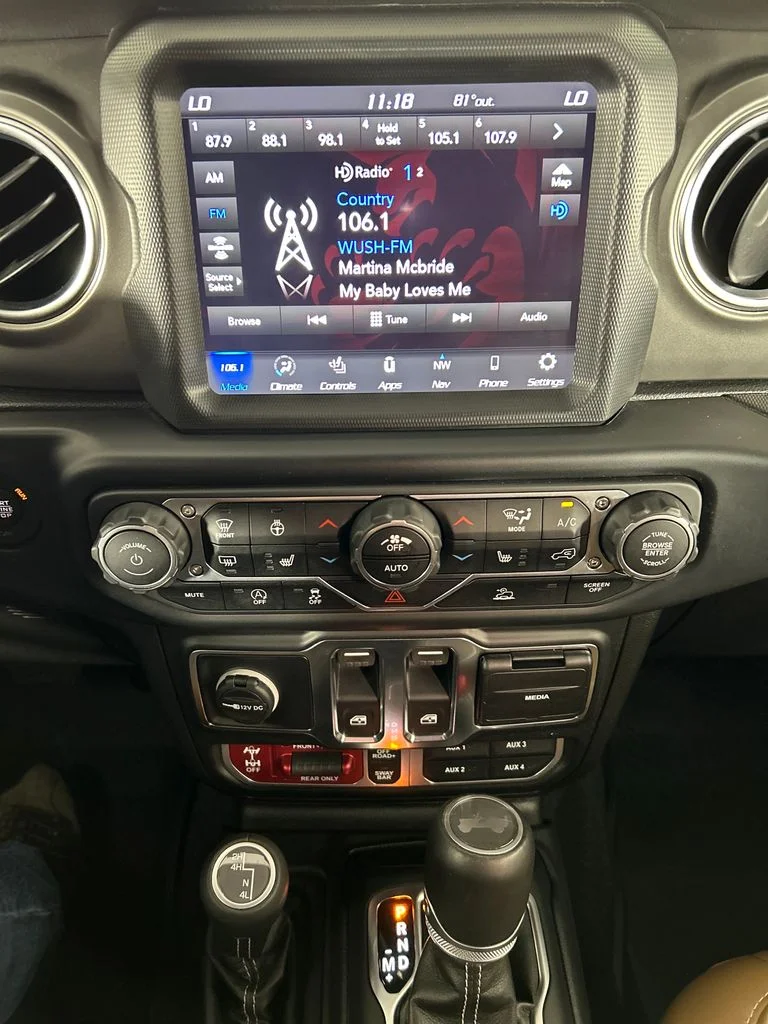 Used 2022 Gray Jeep Rubicon image 15