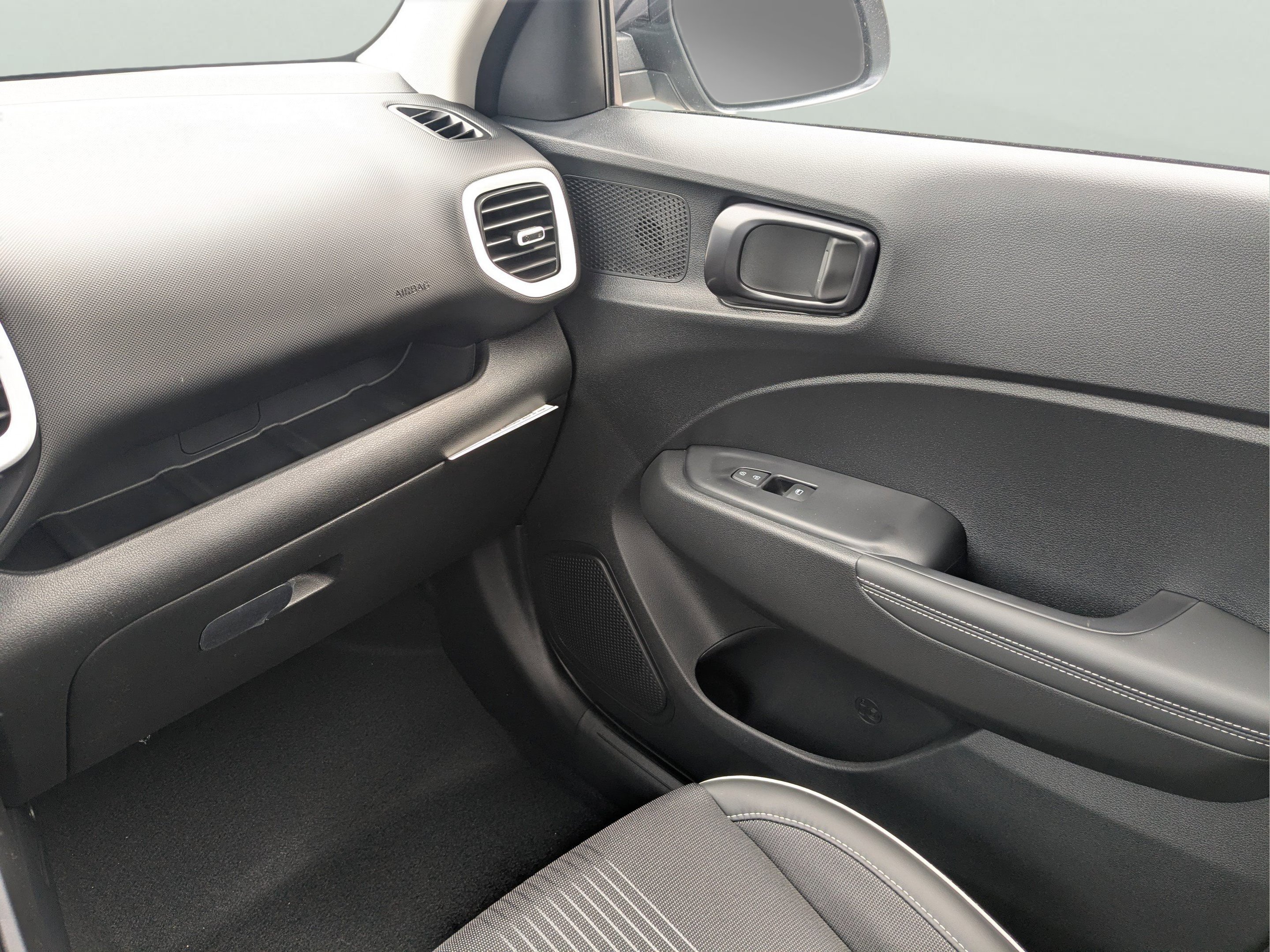 New 2026 Ecotronic Gray w/Black Roof Hyundai SEL w/Two-Tone Roof image 19