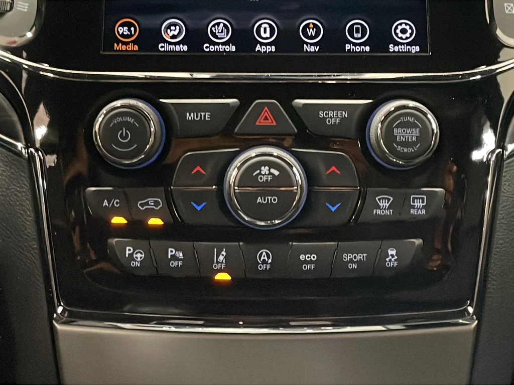Used 2021 Black Jeep Limited image 21