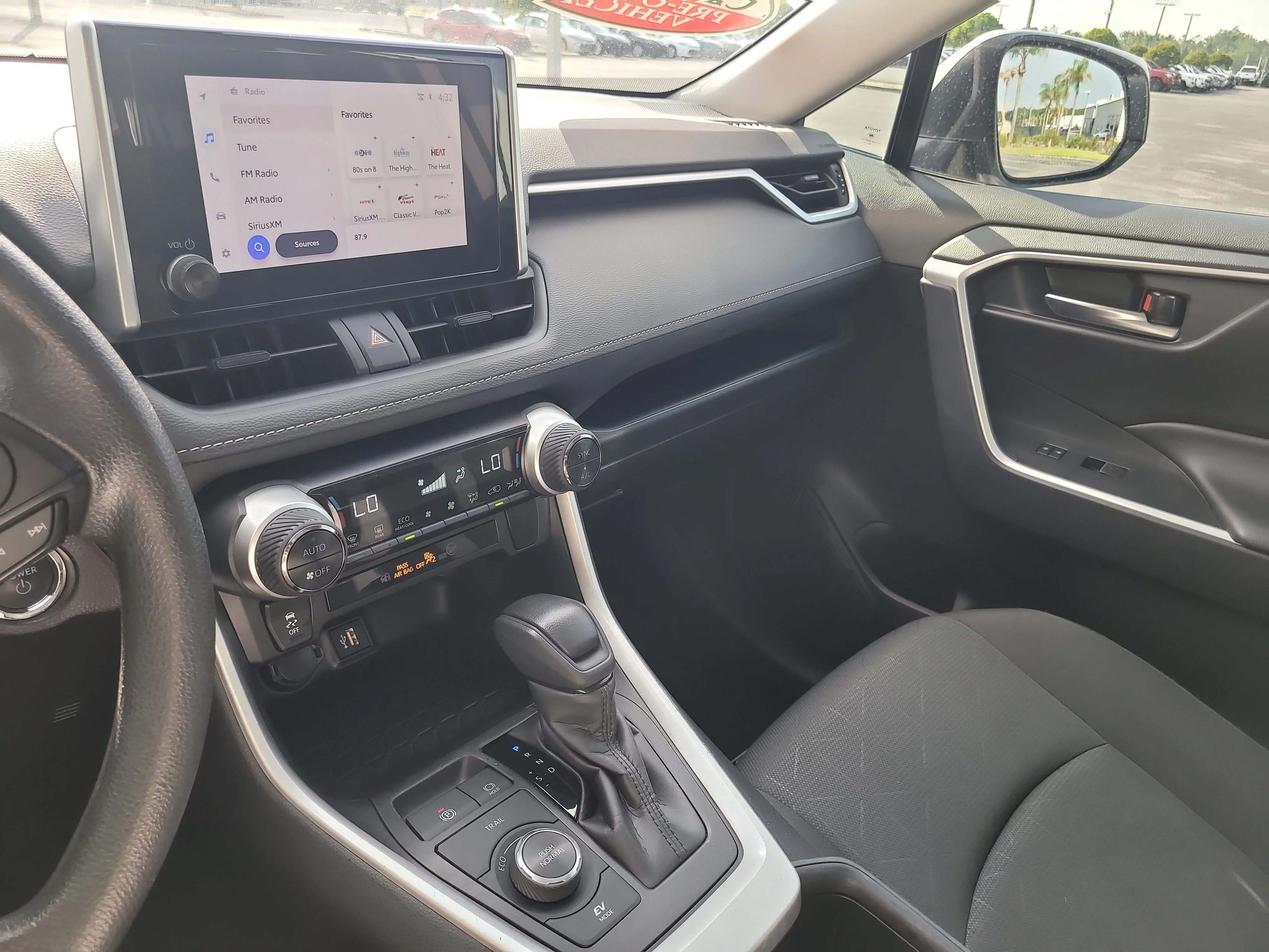 Certified Used 2025 Ice Toyota Hybrid XLE image 23