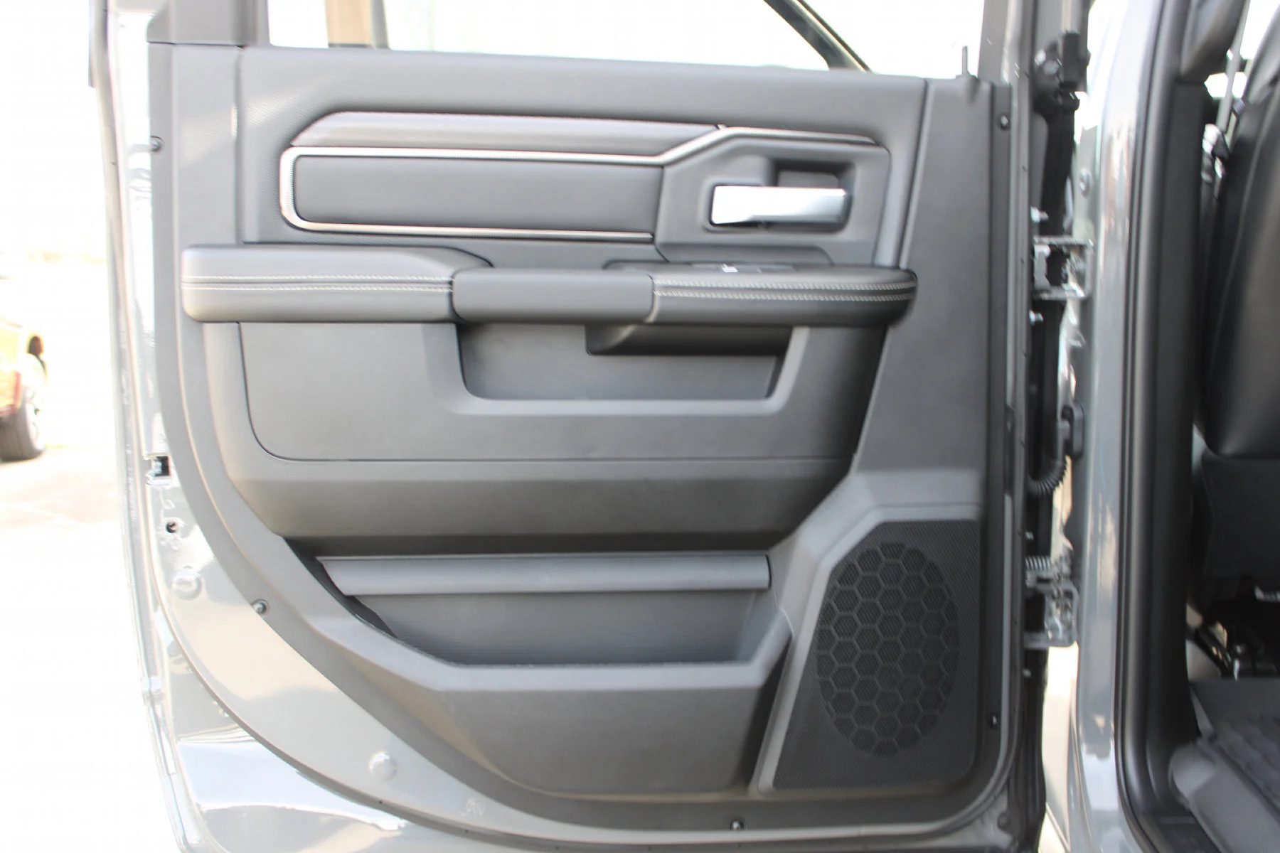 New 2026 Ceramic Gray Clear-Coat Exterior Paint RAM Power Wagon Crew Cab 4x4 image 17
