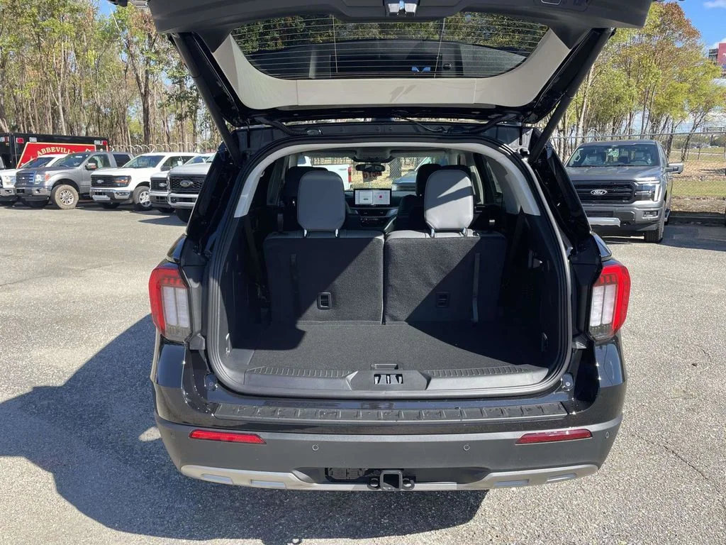 New 2026 Black Ford Active image 10