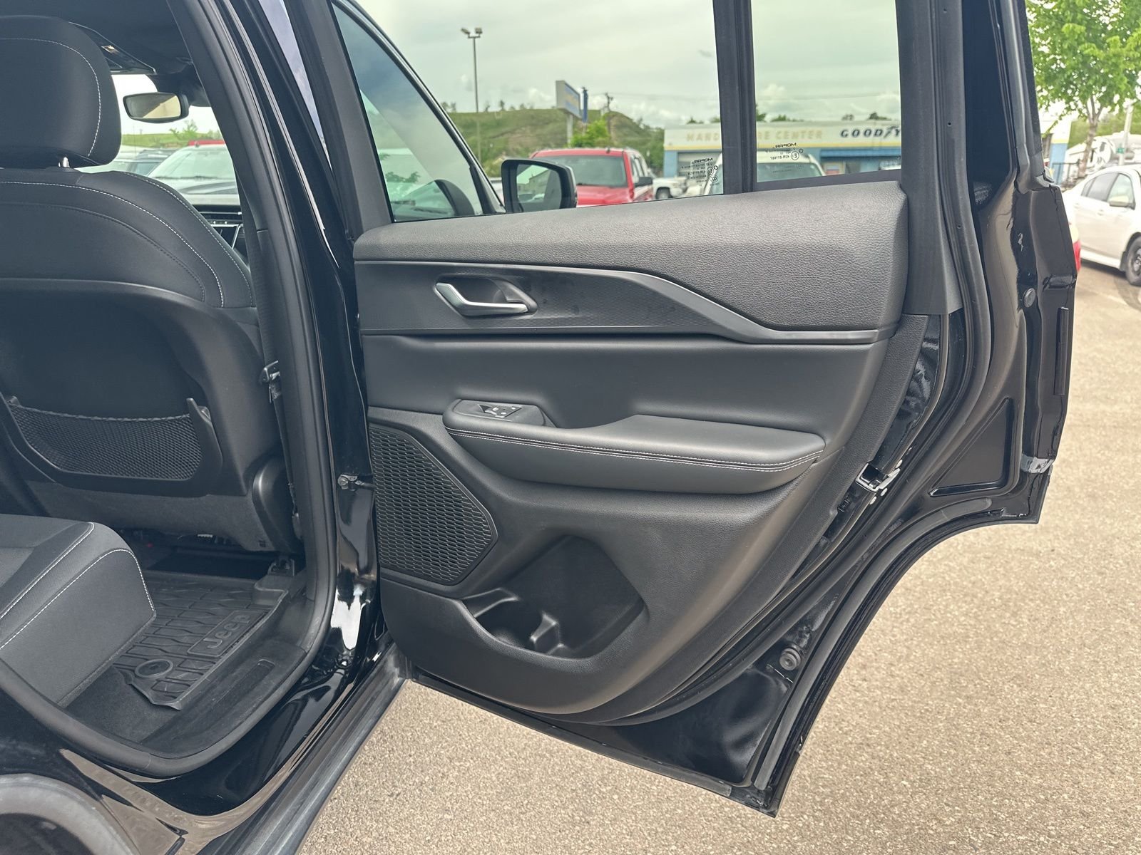 Used 2024 Black Jeep Laredo X image 27